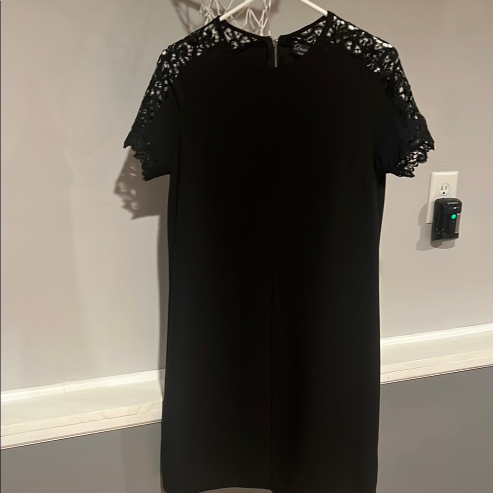 Elegant Black Lace Sleeve Dress